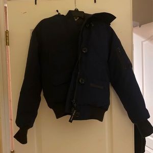 brand new Canada goose never worn before womens size small color navy blue